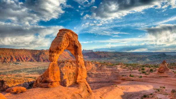 Delicate Arch, Arches National Park, Utah (© mmac72/Getty Images)
