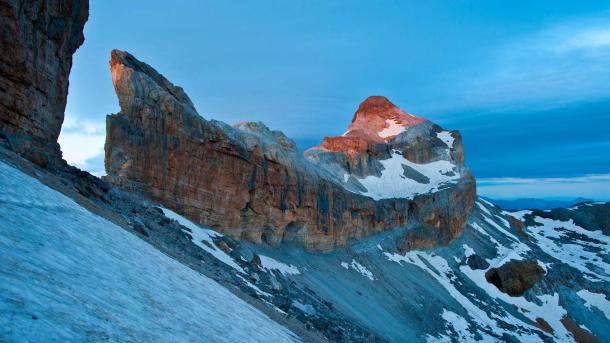 Roland's Breach, Ordesa y Monte Perdido National Park, Spain (© Inaki Relanzon/Nature Picture Library/Alamy Stock Photo)