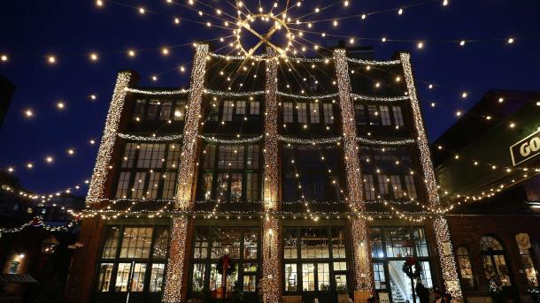 The 2020 Distillery Winter Village, Toronto (© Steve Russell/Toronto Star via Getty Images)