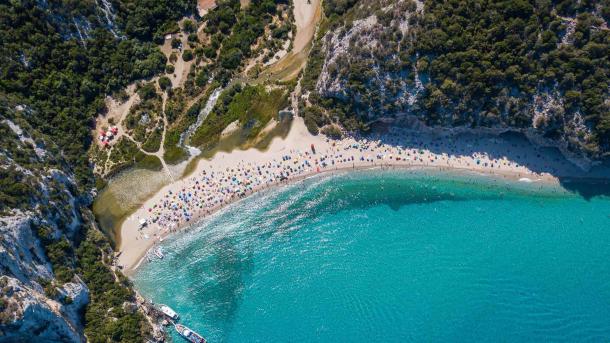 Strand Cala Luna, Sardinien, Italien (© guenterguni/Getty Images)