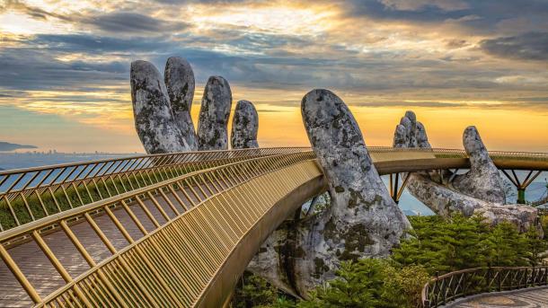 Goldene Brücke, Bà Nà Hills, Da Nang, Vietnam (© Hien Phung Thu/Shutterstock)