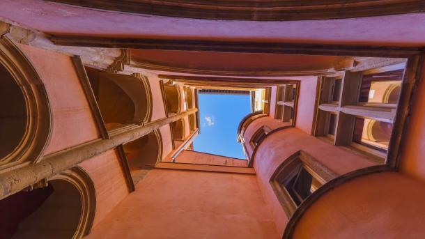 Eine Traboule in Lyon, Frankreich (© TPopova/Getty Images)