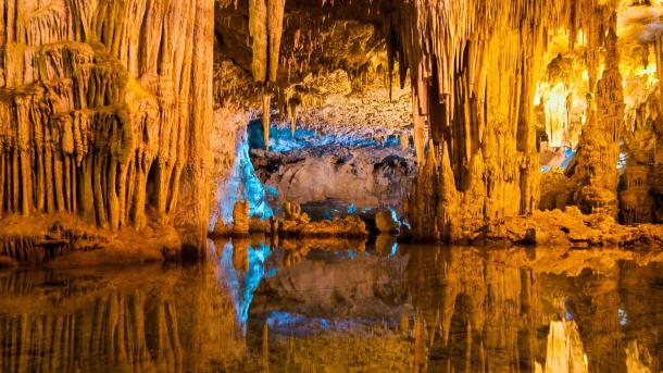 Grotta di Nettuno, Alghero, Sardinien, Italien (© Carlo Murenu/Getty Images)