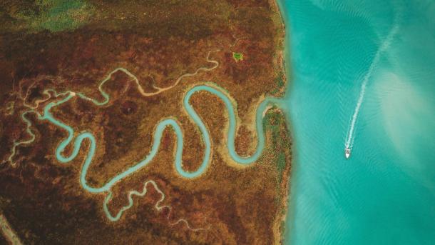 A delta in the Venetian Lagoon, Italy   (© Dimitri Weber/Amazing Aerial Agency)