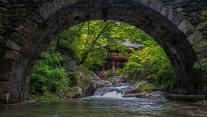 仙岩寺中的升仙桥,韩国曹溪山道立公园