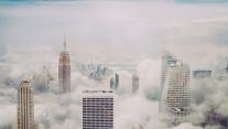 New York City Skyline in den Wolken 