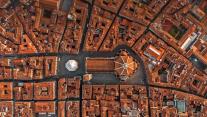 Cattedrale di Santa Maria del Fiore e centro storico di Firenze visti dall’alto 