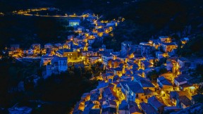 卡斯泰尔梅扎诺小镇，意大利 (© Federico Ravassard/500px)(2016-09-19)
