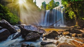 荔枝山国家公园的瀑布，柬埔寨 (© f9photos/Shutterstock)(2016-09-06)