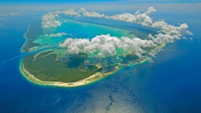 【2017-07-19】 未经破坏的原始生态 印度洋上的阿尔达布拉群岛 (© Wil Meinderts/Minden Pictures)