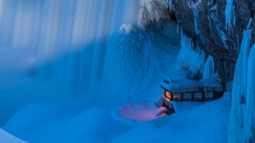在冰冻后的瀑布平台上的居住体验，尼亚加拉大瀑布，加拿大安大略省 (© Larissa Sakhnenko/500px)(2017-01-16)