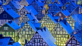 【2017-12-13】 童话小镇 弗罗伊登贝格镇，德国 (© Iain Masterton/age fotostock)