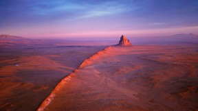 【2017-03-02】 神秘之地 纳瓦霍族保留地内的船岩，新墨西哥州 (© Wild Horizon/Getty Images)