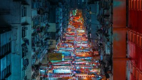 香港油麻地庙街夜市 (© Peter Stewart/500px)(2017-07-28)