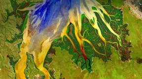 通过陆地卫星8号拍摄到的澳大利亚西部的剑桥湾河口 (© World History Archive/Alamy)(2017-09-02)