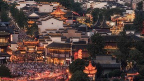 【今日元宵节】祝大家平安健康，团团圆圆！ (© Sino Images/Getty Images)(2020-02-08)