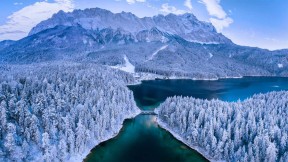 楚格峰下的艾布湖，德国巴伐利亚 (© Marc Hohenleitner/Huber/eStock Photo)(2020-01-12)