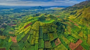 【2021-01-23】 波来古市附近的Chu Dang Ya火山，越南嘉来 (© Quang Ngoc Nguyen/Alamy)