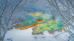 四川黄龙风景名胜区，中国 (© primeimages/Getty Images)(2021-01-10)