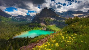 格林内尔湖，蒙大拿州冰川国家公园 (© Pung/Shutterstock)(2021-05-11)