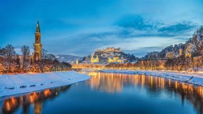 Salzburg with Salzach river, Austria (© MacEaton/Alamy)(2021-12-05)