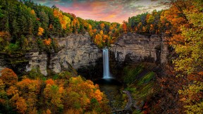 杜鲁门斯堡的州立托格汉诺克瀑布公园，纽约州，美国 (© Paul Massie Photography/Getty Images)(2023-10-06)