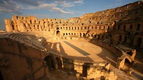 【2023-08-22】 为罗马建筑“起立欢呼” 埃尔杰姆露天剧场，突尼斯 (© Westend61/Getty Images)