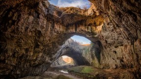 德弗塔什卡洞, Devetaki村庄，保加利亚 (© Jasmine_K/Shutterstock)(2024-02-04)