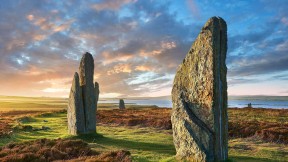 【2024-04-19】 历史的轮回 布罗德加环，奥克尼岛，苏格兰 (© Paul Williams - FunkyStock/Getty Images)