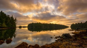 破碎群岛，环太平洋国家公园保护区，不列颠哥伦比亚省温哥华岛，加拿大 (© Ron Watts/Design Pics/Getty Images)(2024-05-18)
