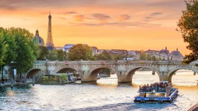塞纳河上的新桥，巴黎，法国 (© f11photo/Getty Images)(2024-07-26)