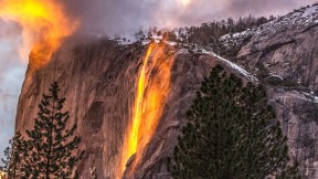 火瀑布，优胜美地国家公园，加利福尼亚州，美国 (© Gregory B Cuvelier/Shutterstock)(2024-02-21)