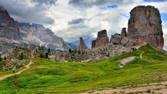 Cinque Torri, Dolomites, Italy (© usabin/Getty Images)