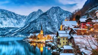 Hallstatt, Austria (© Jon Arnold Images Ltd/Alamy)