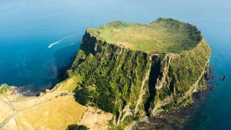 Seongsan Ilchulbong, a tuff cone on Jeju Island, South Korea (© Quynh Anh Nguyen/Getty Images)