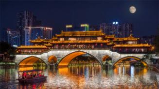 Anshun-Brücke, beleuchtet zum Mondfest, Chengdu, China (© Philippe LEJEANVRE/Getty Images)