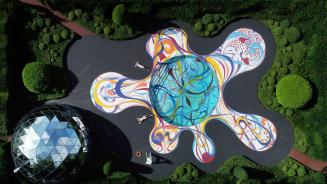 Schwimmbad „Gateway“ im Jupiter Artland Skulpturenpark, Edinburgh, Schottland (© Owen Humphreys/PA Images/Alamy)