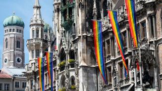Neues Rathaus am Marienplatz, München (© Sven Hoppe/picture alliance/Getty Images)