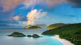 Trunk Bay, Virgin-Islands-Nationalpark, Saint John, USA (© cdwheatley/Getty Images)