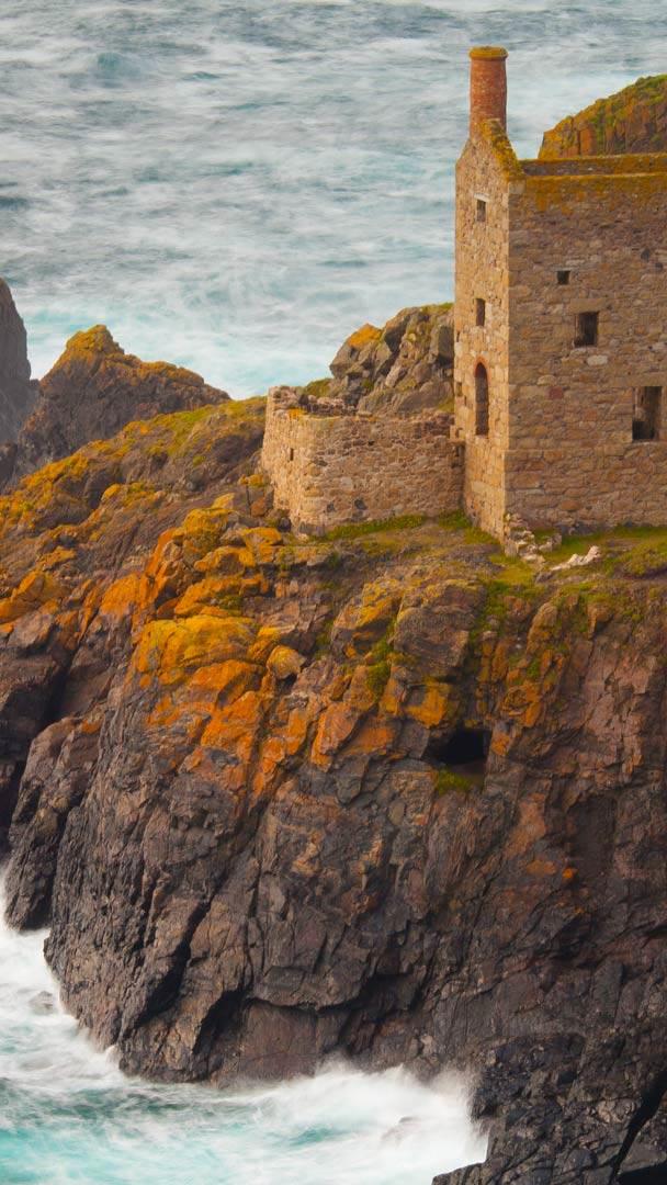 康沃尔郡内的巴特莱克矿场， 英国 (© Robert Harding/Masterfile)