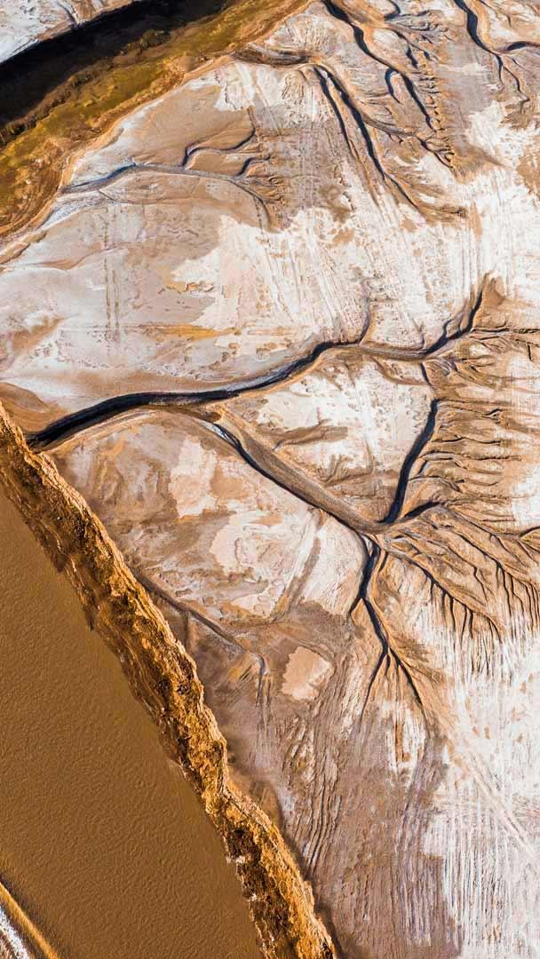 科罗拉多河三角洲鸟瞰图，墨西哥 (© Peter McBride/Aurora Photos)