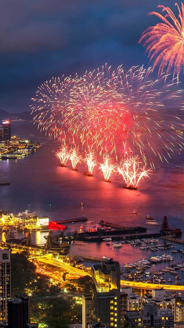 【香港回归22周年】 (© ViewStock/Getty Images)