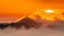 【2022-06-21】 夏至 格拉斯顿伯里山丘上的日出，英格兰 (© Guy Edwardes/Minden Pictures)